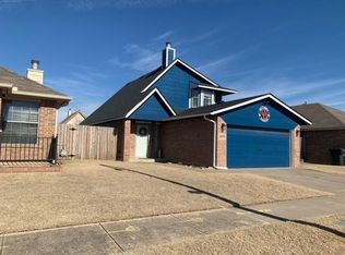 1403 SW 25th St, Moore, OK 73170