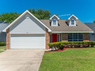 425 Sandy Ridge Cir, Mary Esther, FL 32569