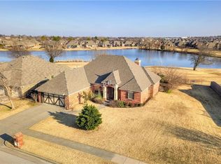 3224 Woodstock Rd, Moore, OK 73160