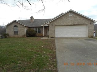 895 Gaston Rd, Lenoir City, TN 37771