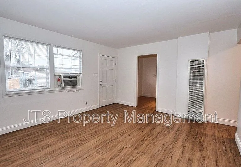 5302 Gordon Dr — Photo 6