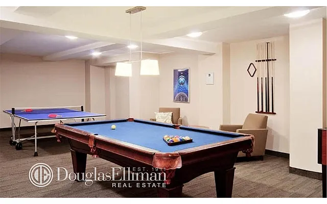 Sold by Douglas Elliman | media 21
