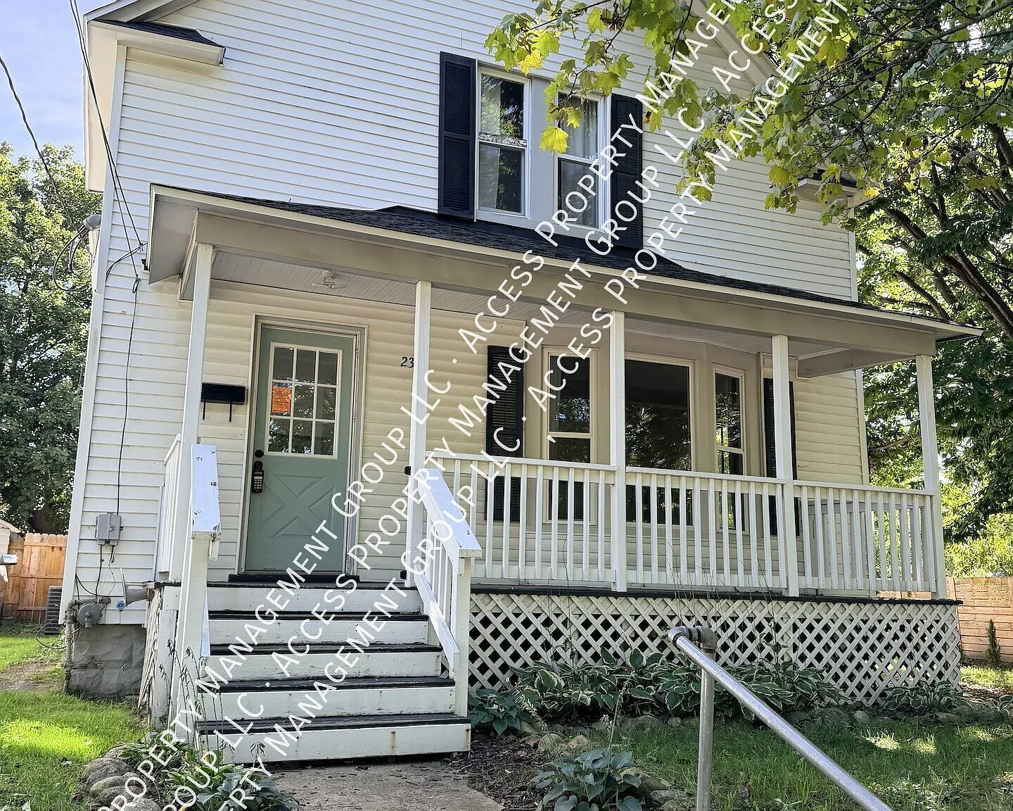 John Ball Park Awesome 4 Bed and 2 Bath Home — Photo 1
