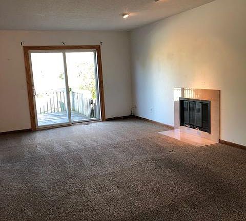 Living room (upstairs)