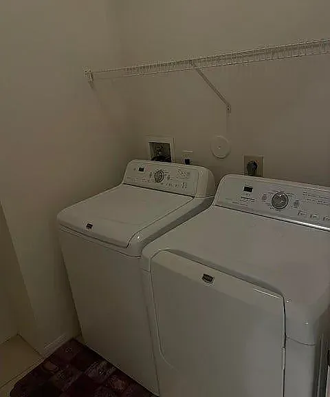 10895 Fillmore Dr — Photo 9