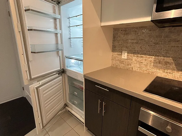 8 Mercer St #706 — Photo 16