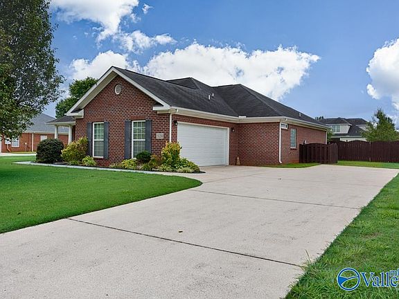 4th image of 324 Northlake Dr