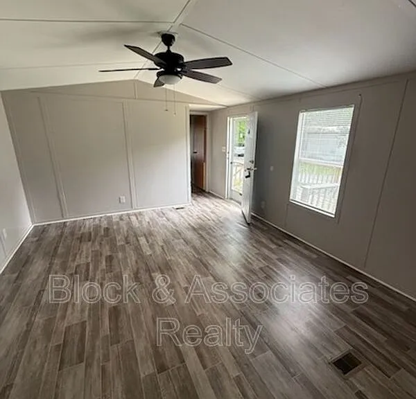 1946 Whitt Hunt Rd #1 — Photo 4