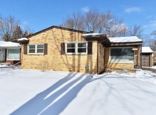 4002 Highfield Rd, Royal Oak, MI 48073