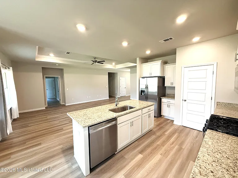 527 Vista Pointe Dr — Photo 13