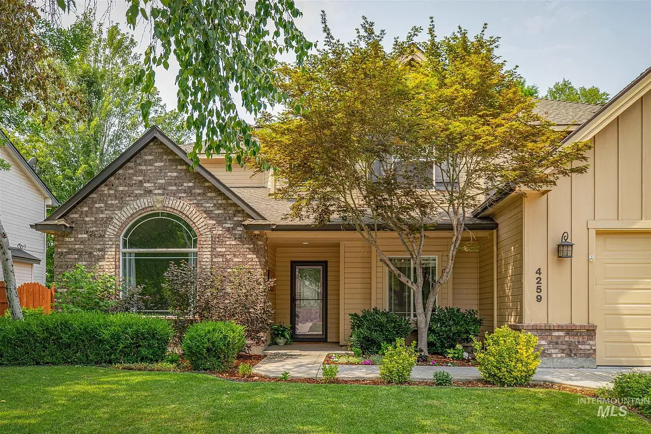 5 bed, 3.5 bath, 2866 sqft, $8,500 — Photo 1