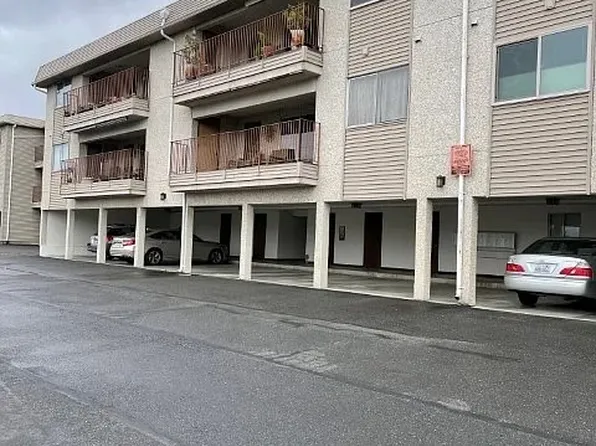 720 11th St APT B4, Bellingham, WA 98225