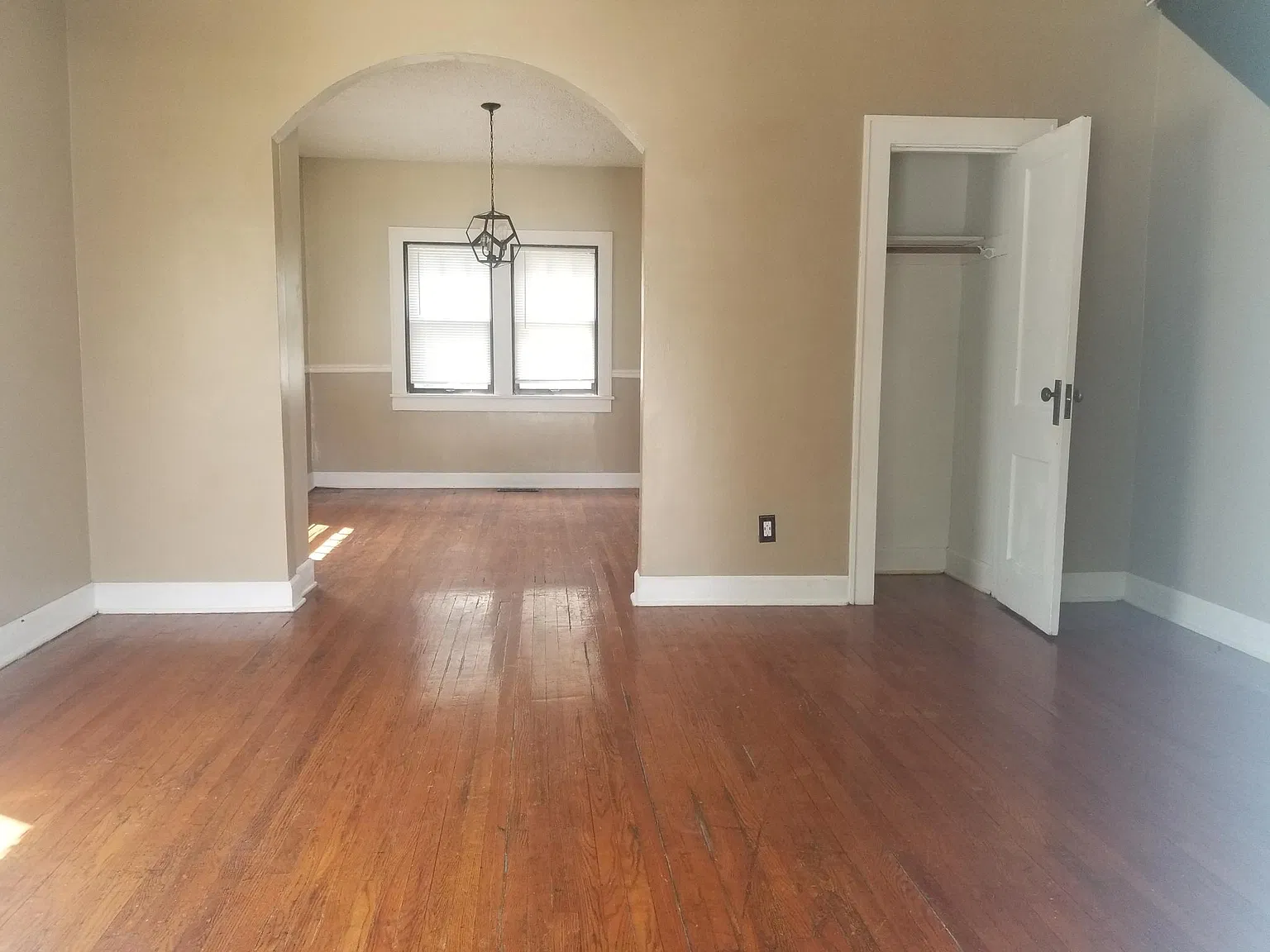 2 bed, 1200 sqft, $1,300 — Photo 3