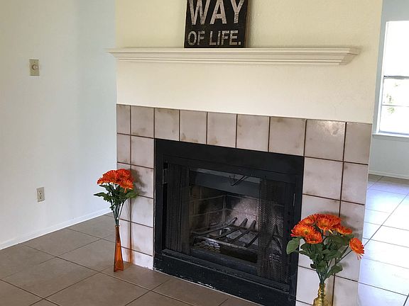3rd image of 1402 Jefferis Ave