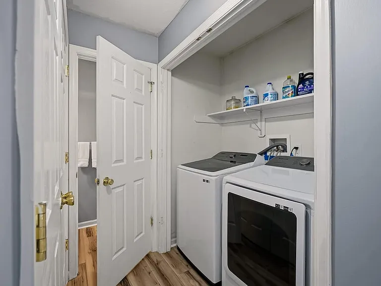 6000 Boardwalk Dr — Photo 17
