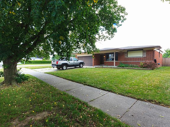 3rd image of 13544 Haupt Dr
