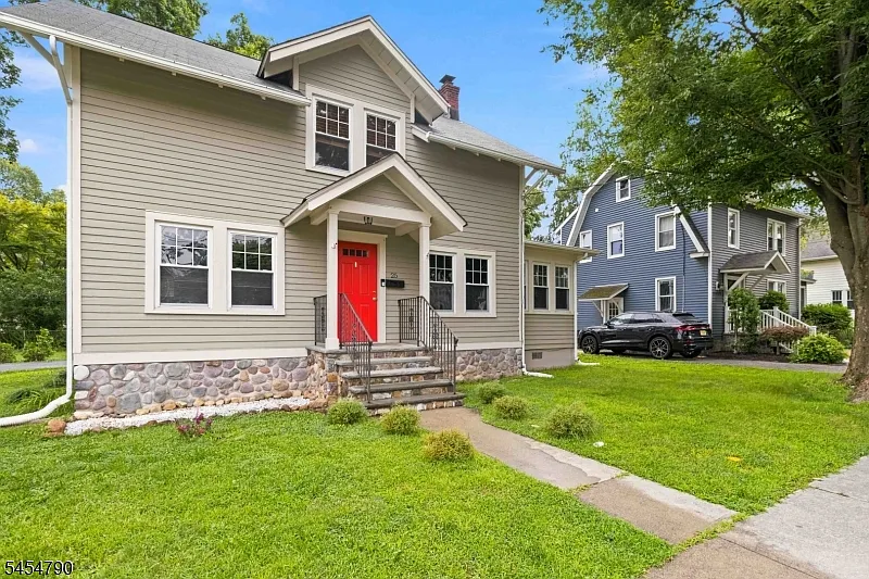 3 bed, 1.0 bath, $4,000 — Photo 3