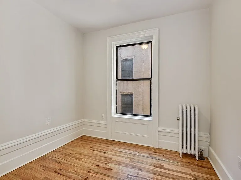 48 Pinehurst Ave #33 — Photo 7
