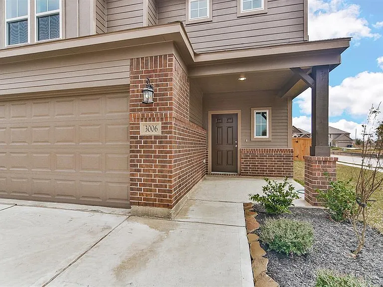 2323 Honey Heights Ln — Photo 2