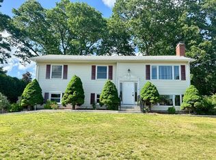 14 Princeton St, East Longmeadow, MA 01028
