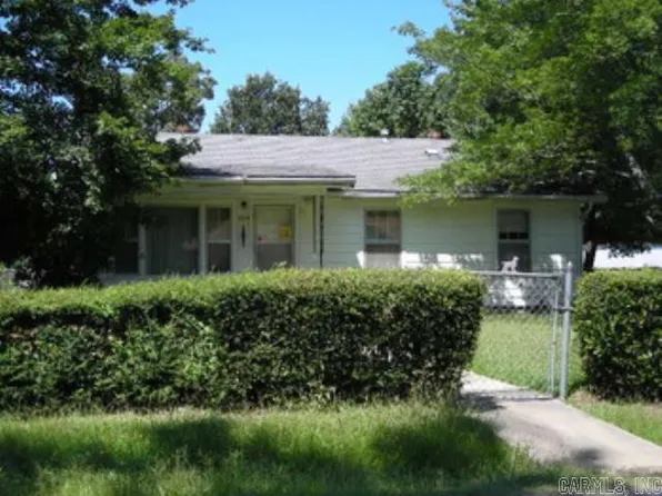 2219 W 34th Ave, Pine Bluff, AR 71603