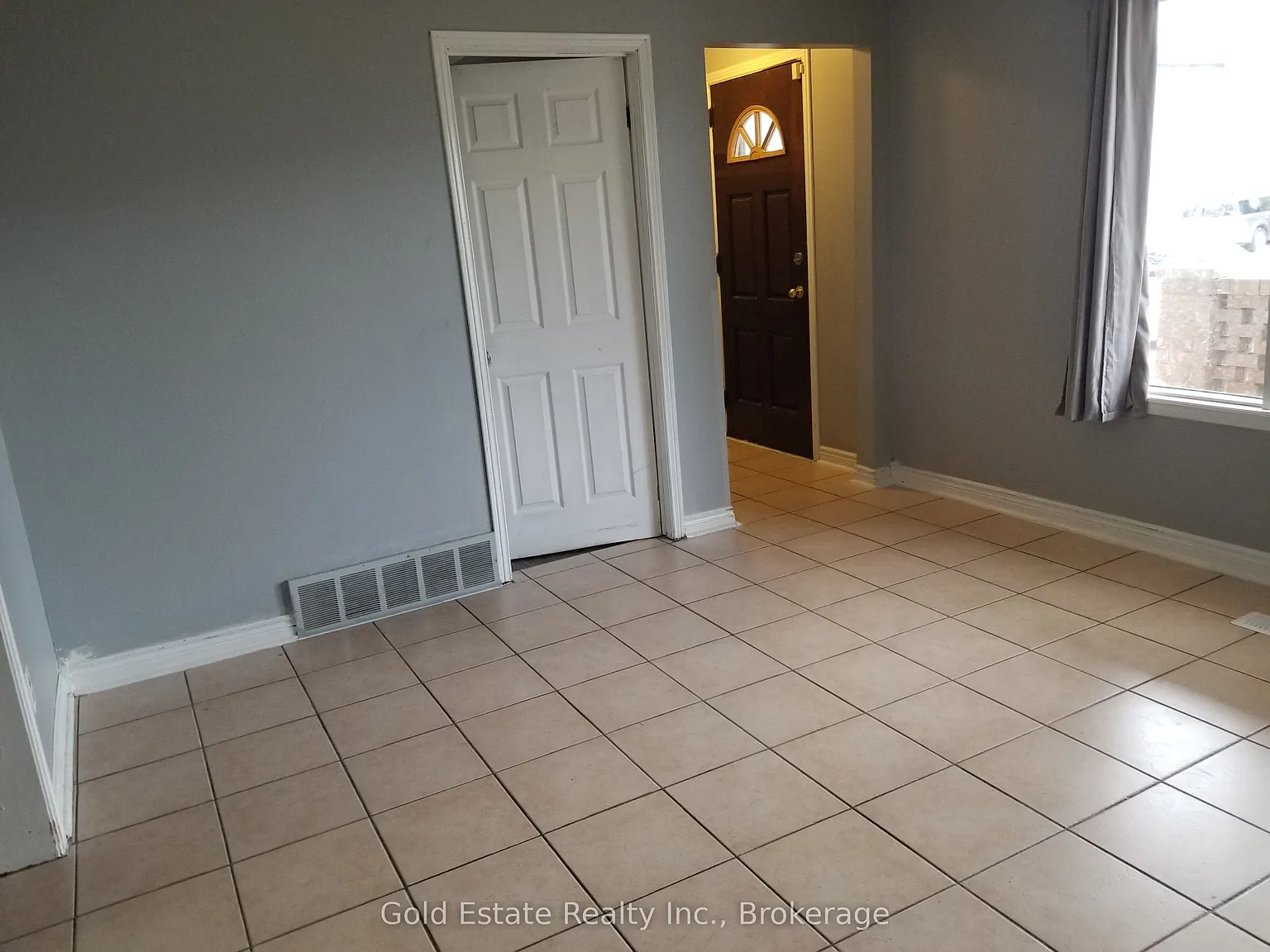 3 bed, $1,650 — Photo 2