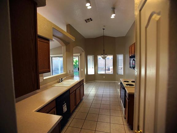 4th image of 3102 E Captain Dreyfus Ave