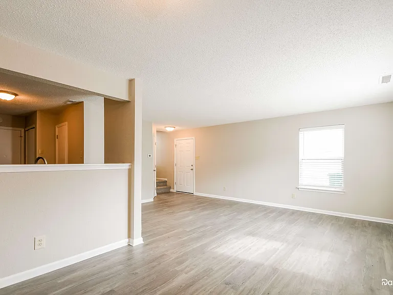 5254 Tufton Dr — Photo 5
