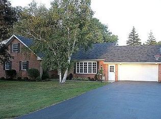 101 Crimson Ln, Elma, NY 14059