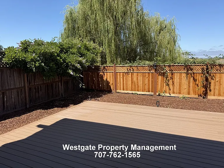 678 Holly Ave — Photo 12