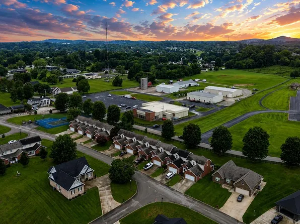 81 E Saddlebrook Dr, Somerset, KY 42503