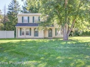 610 English Creek Ct, Champaign, IL
