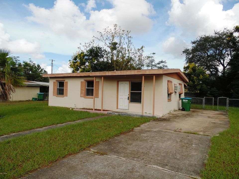 1st image of 1441 Covewood Ave