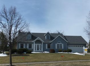 9610 Royal Valley Dr, North Royalton, OH 44133