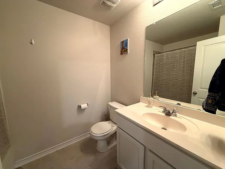 6811 Whisper Grv — Photo 6