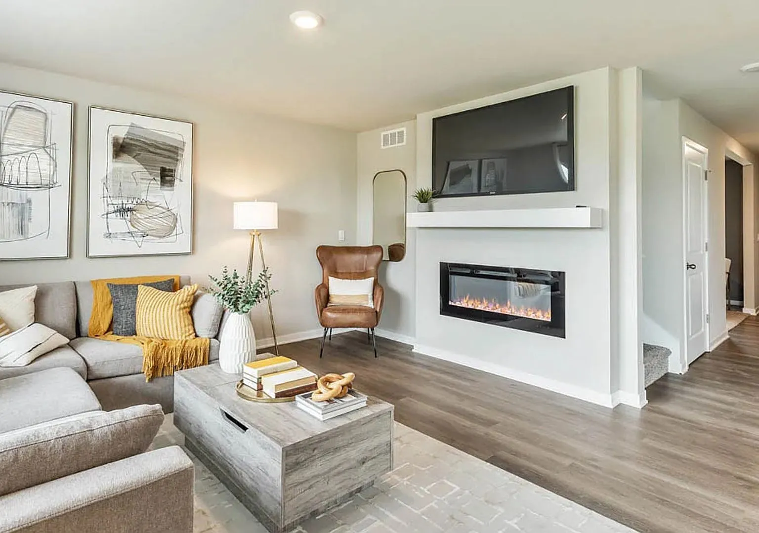 Spacious 4BR House in Grimes — Photo 3