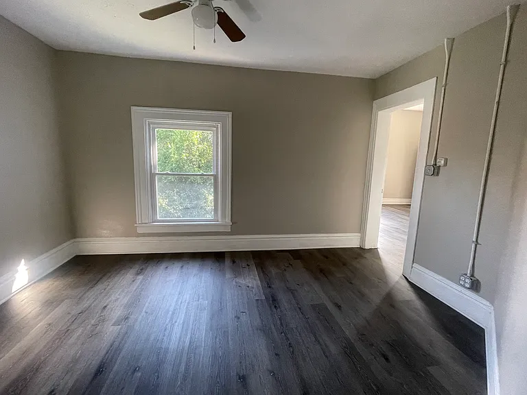 409 N Horsman St #4 — Photo 6