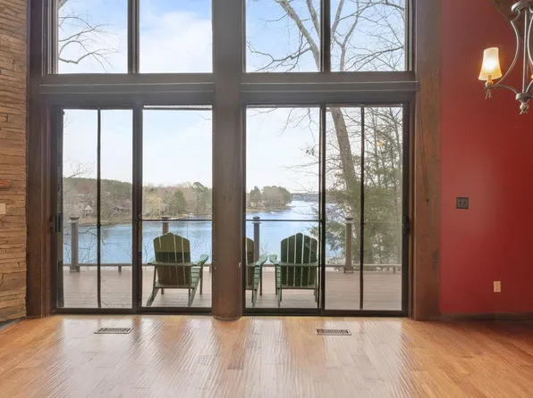 19 Hawks Pl, Palmyra, VA 22963