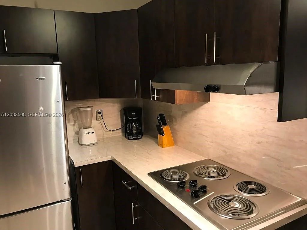 Coral Gate West Condo — Photo 3
