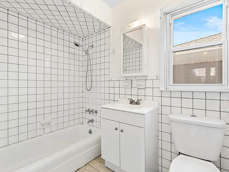 430 Bramhall Ave #A — Photo 11