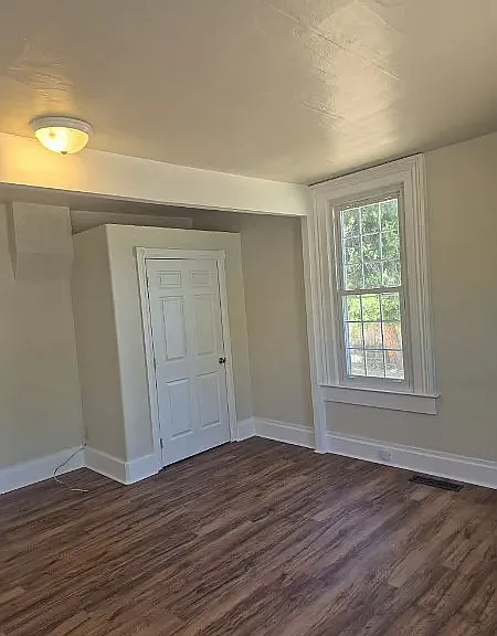 303 Pine St #A — Photo 11