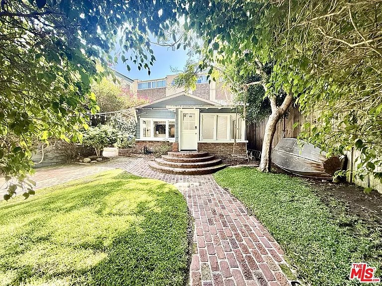 3419 Strongs Dr — Photo 3