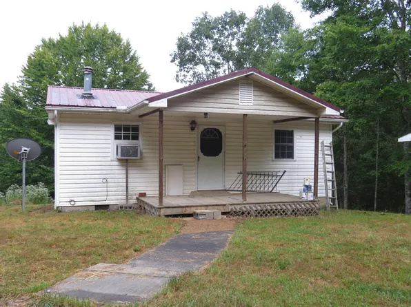 190 Lilly Ln, Clintwood, VA 24228