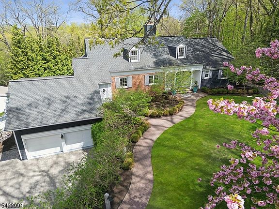 4th image of 18 Devon Rd