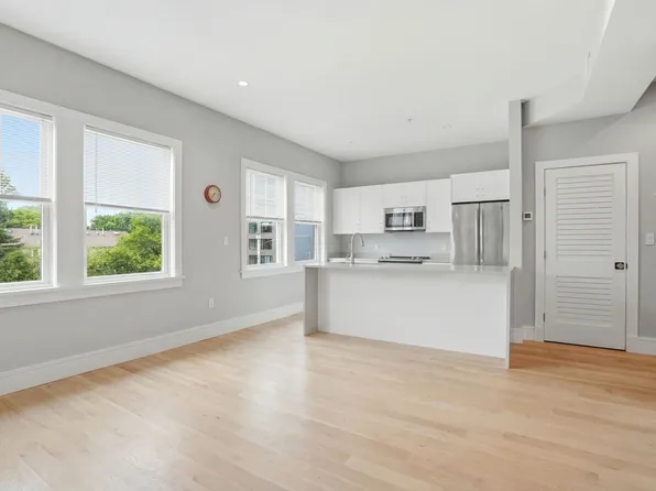 717 Centre St, Jamaica Plain, MA 02130