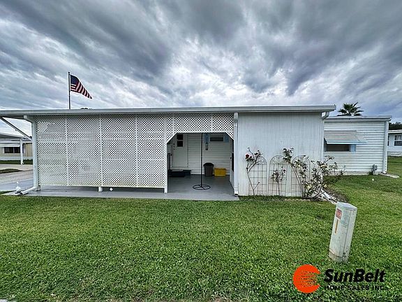 3rd image of 36203 Plum Ave