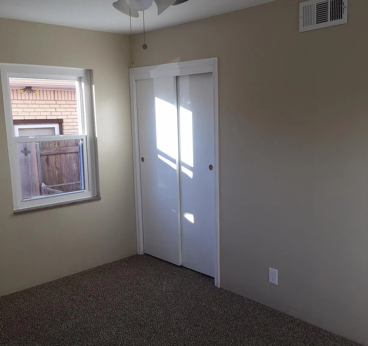 2 bed, 880 sqft, $1,150 — Photo 2
