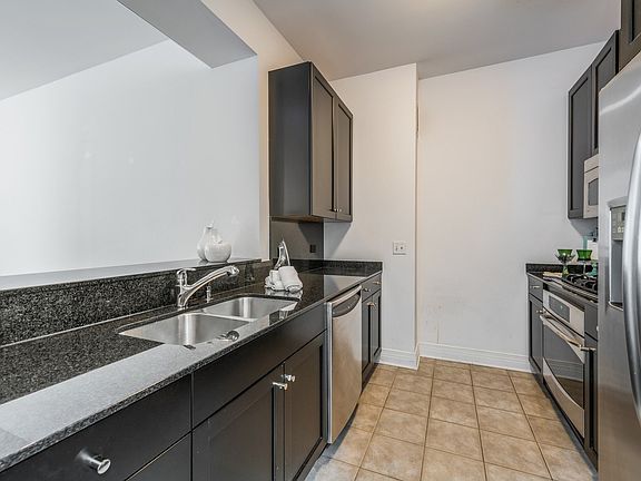 5th image of 600 N Lake Shore Dr APT 1903