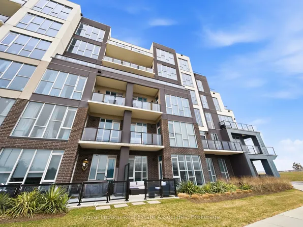 16 Concord Pl #114, Grimsby, ON L3M 0G7