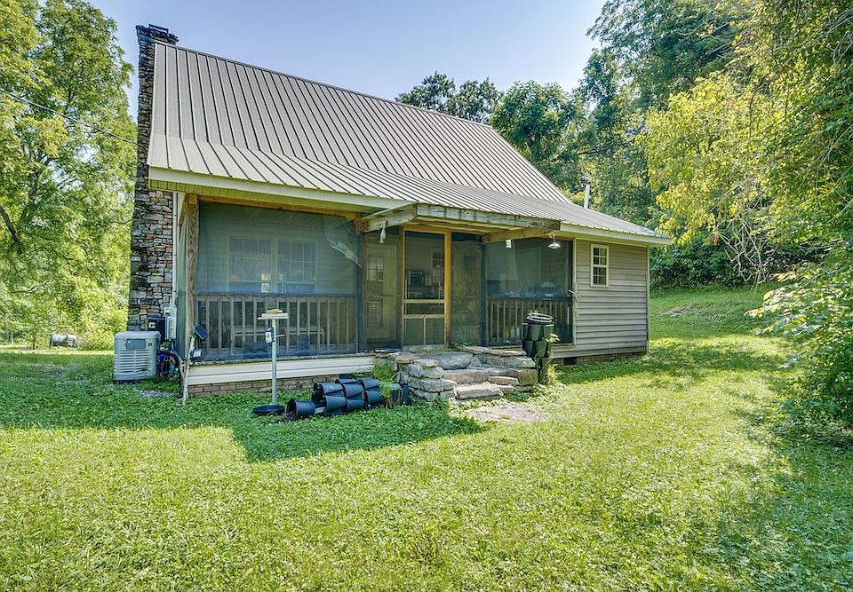 19th image of 131 Gibson Hollow Rd